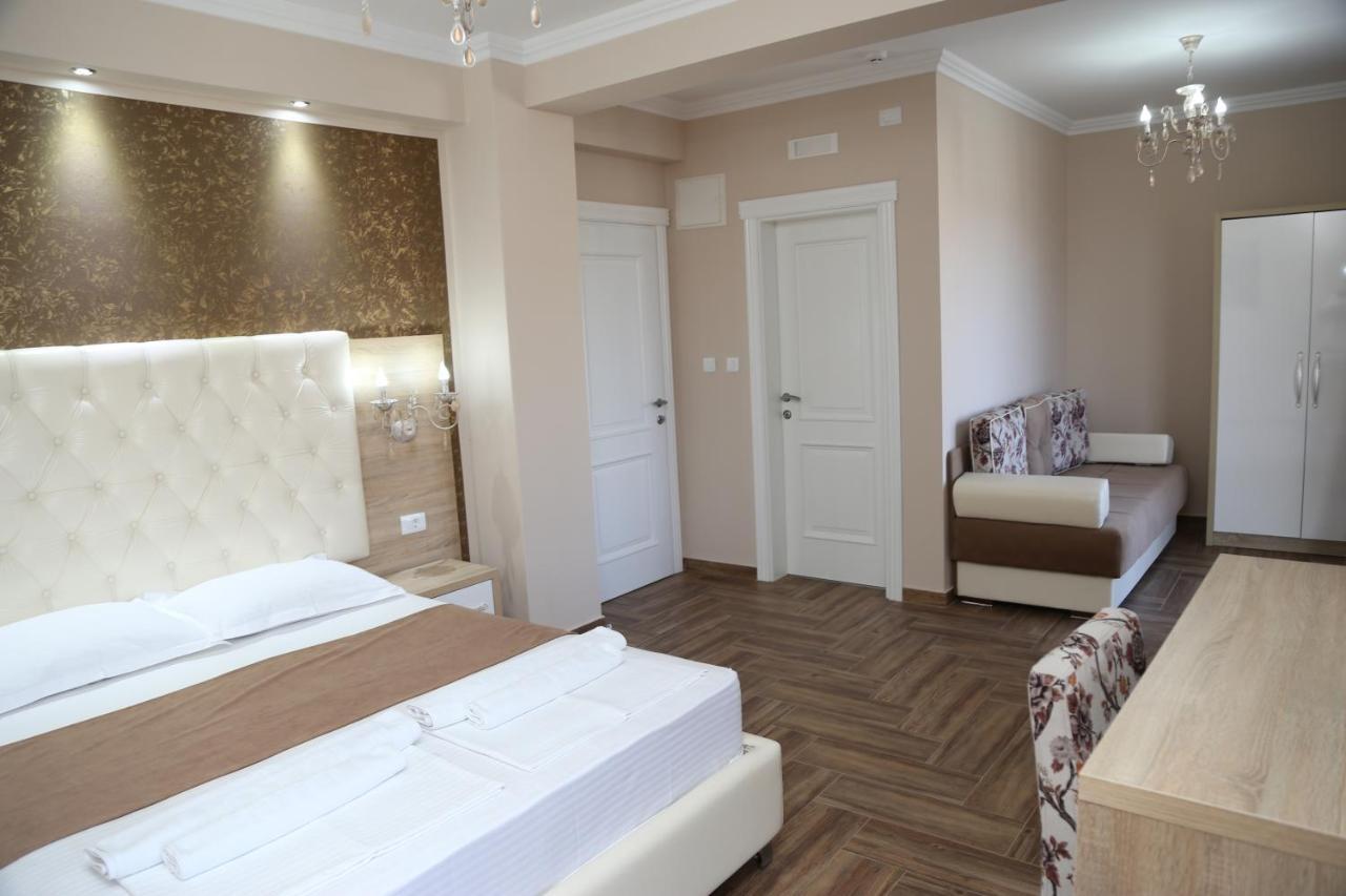 Metropolis Hotell Ulcinj Exteriör bild