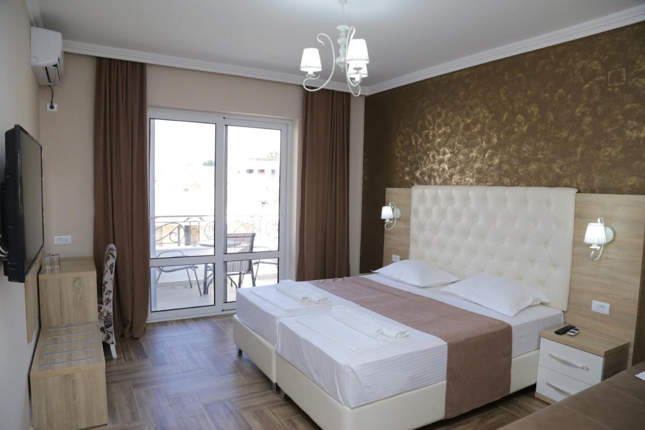 Metropolis Hotell Ulcinj Exteriör bild