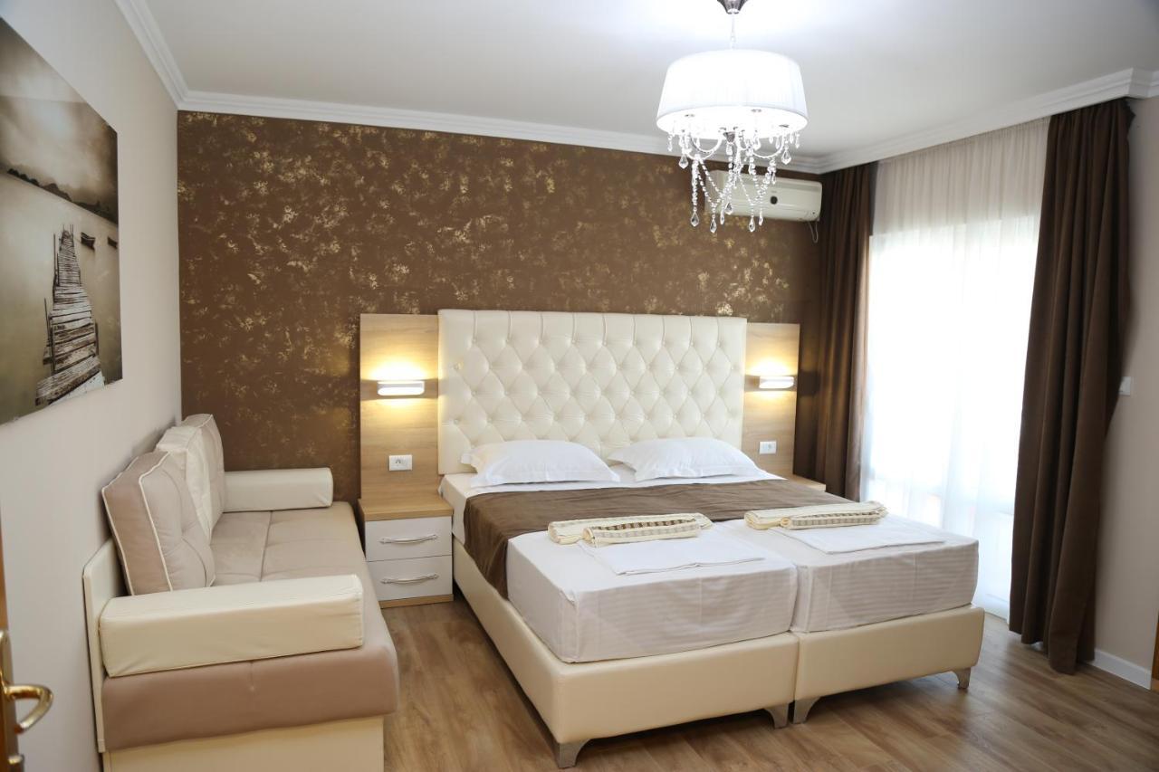 Metropolis Hotell Ulcinj Exteriör bild
