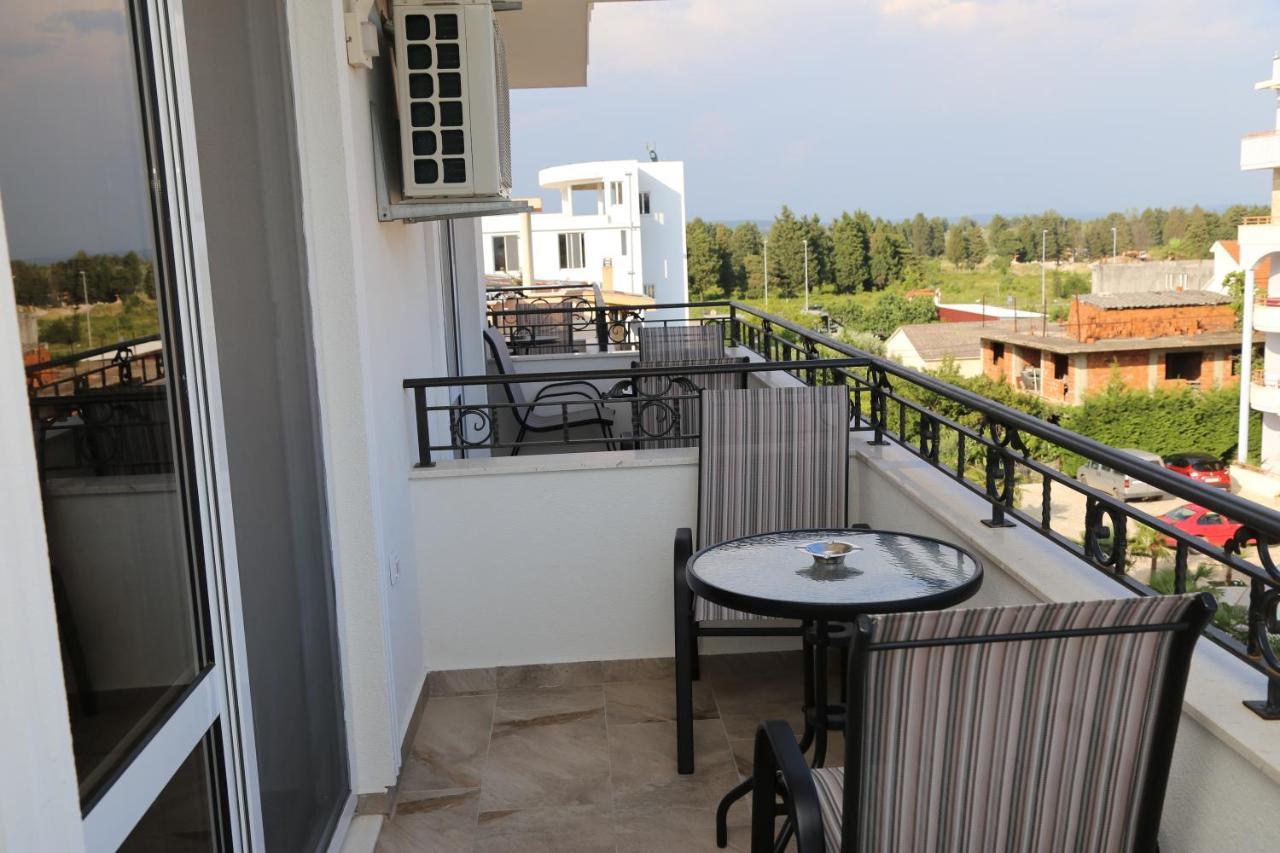 Metropolis Hotell Ulcinj Exteriör bild
