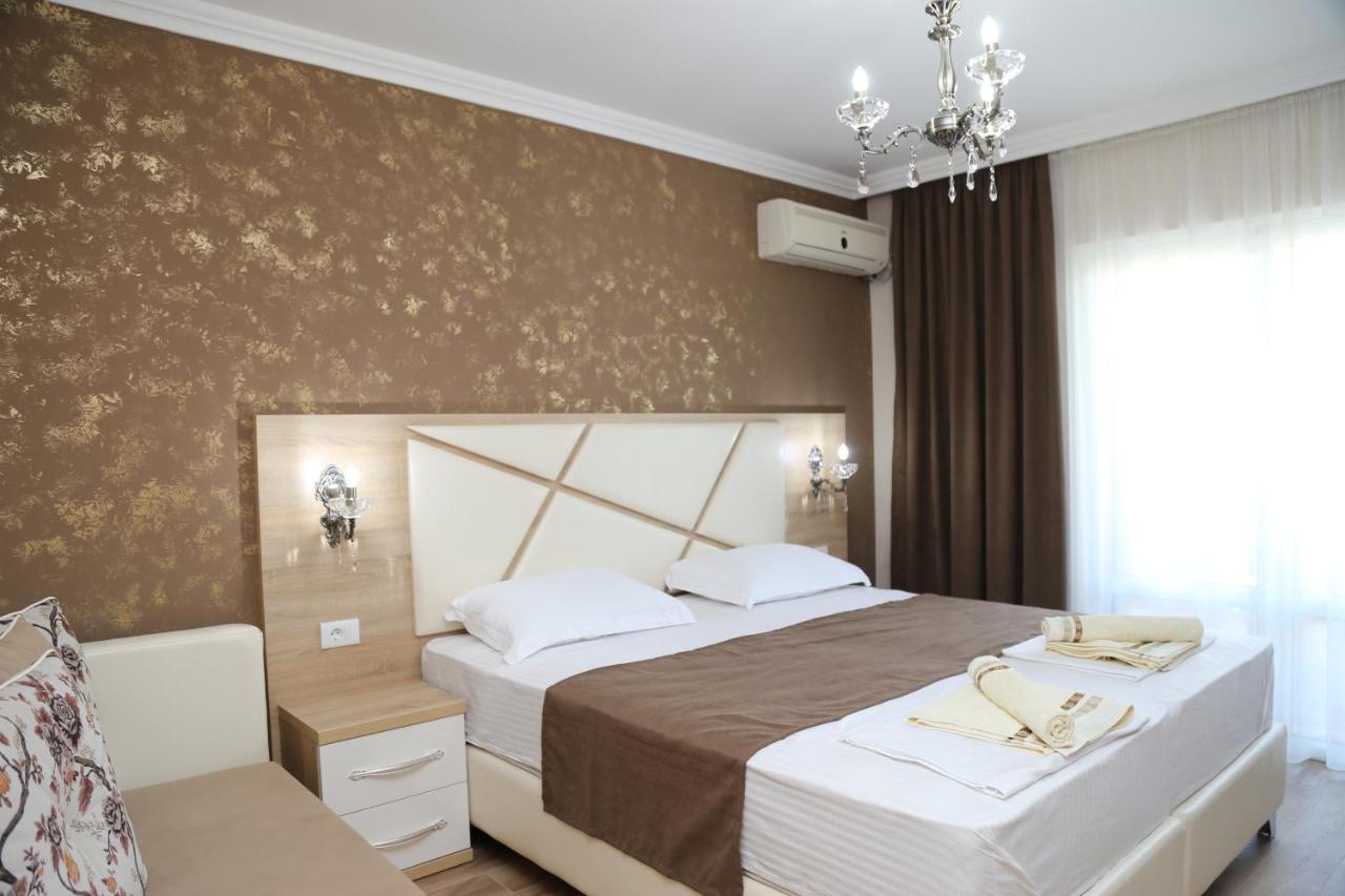 Metropolis Hotell Ulcinj Exteriör bild