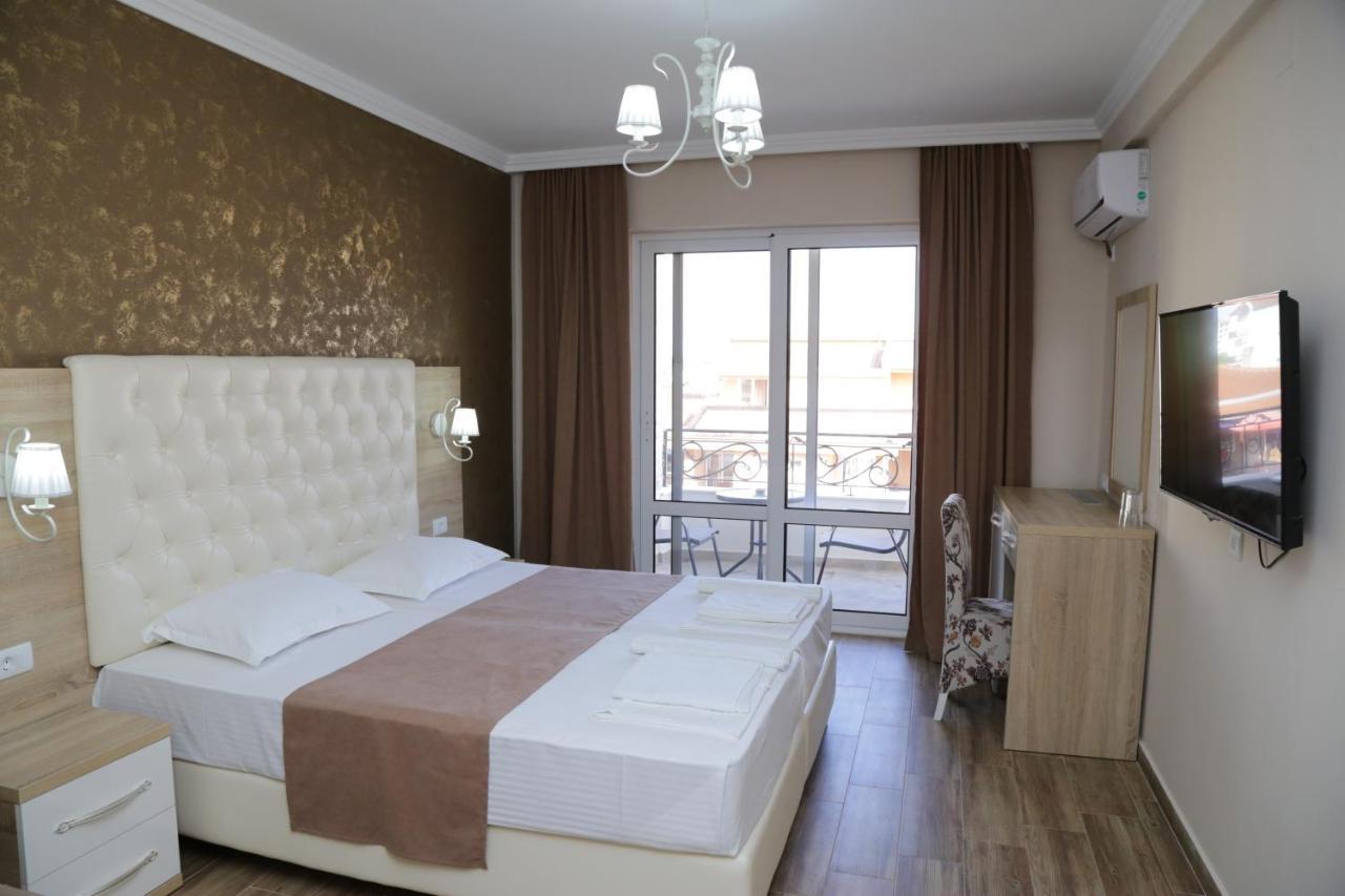 Metropolis Hotell Ulcinj Exteriör bild