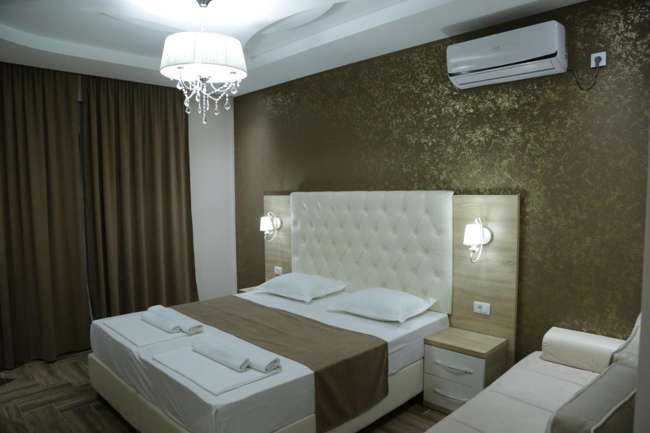 Metropolis Hotell Ulcinj Exteriör bild