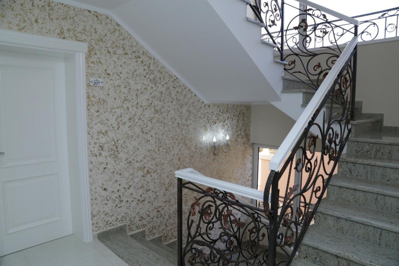 Metropolis Hotell Ulcinj Exteriör bild