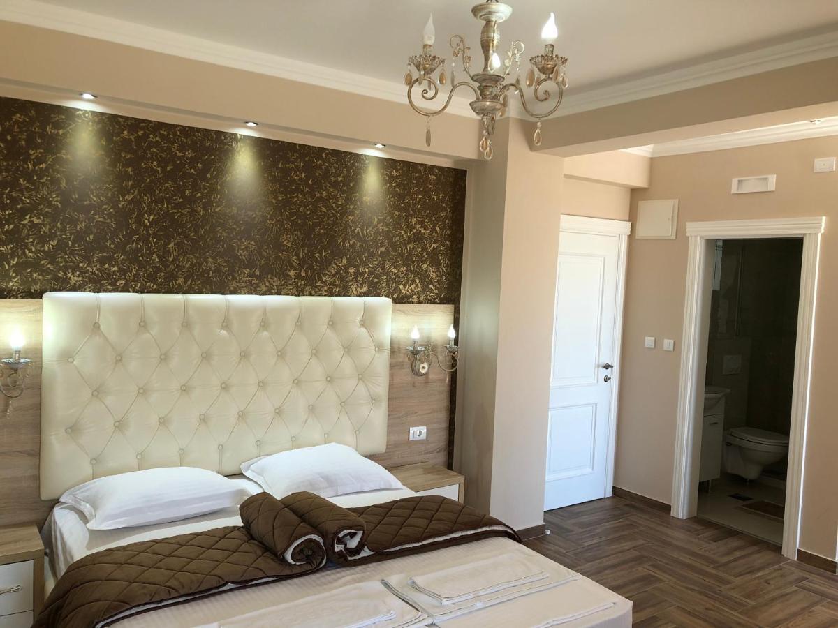 Metropolis Hotell Ulcinj Exteriör bild