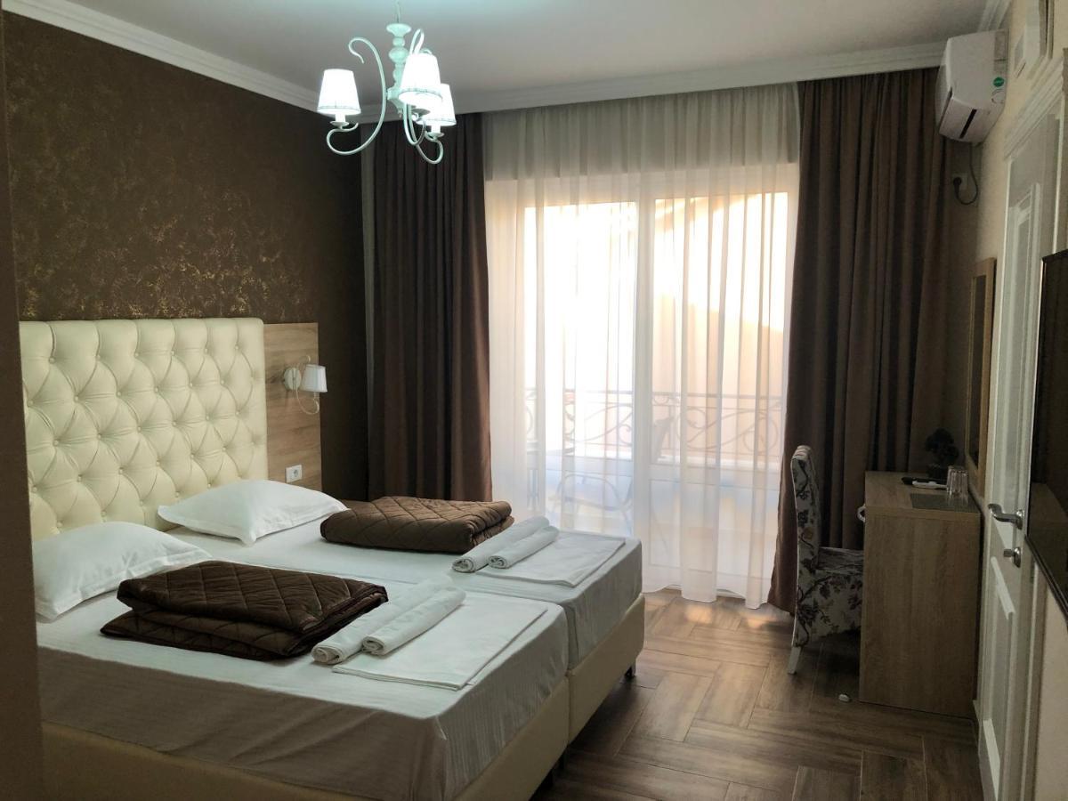Metropolis Hotell Ulcinj Exteriör bild