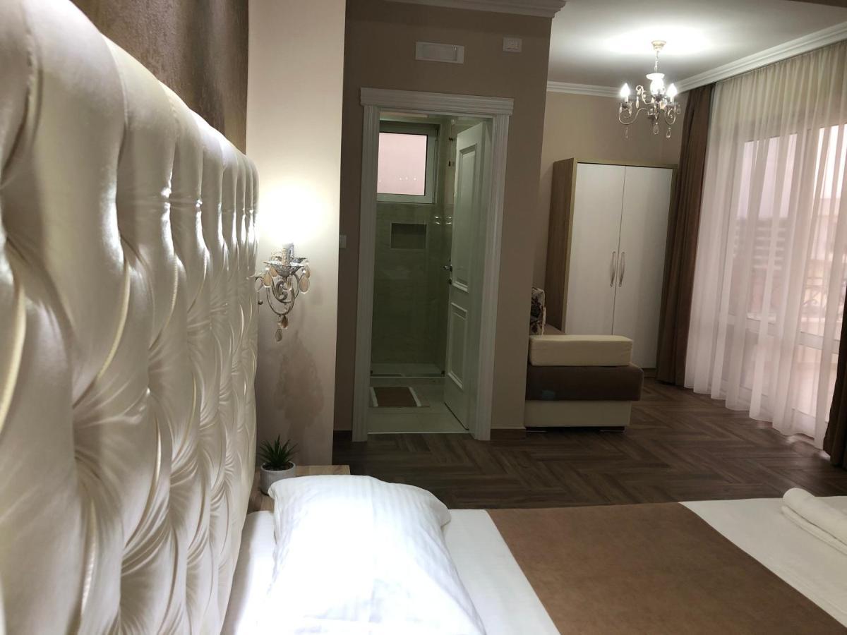 Metropolis Hotell Ulcinj Exteriör bild