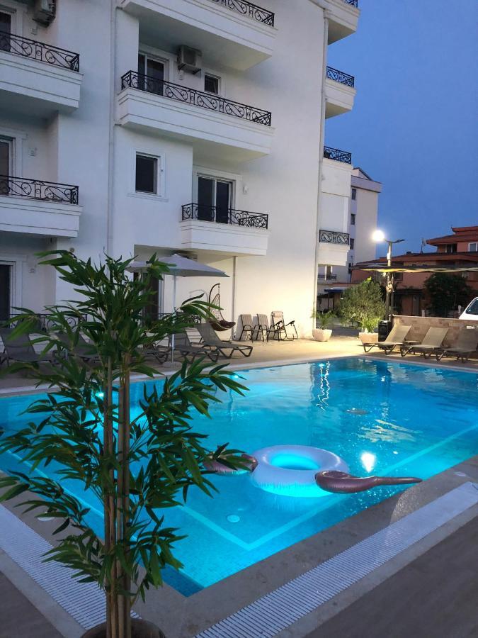 Metropolis Hotell Ulcinj Exteriör bild