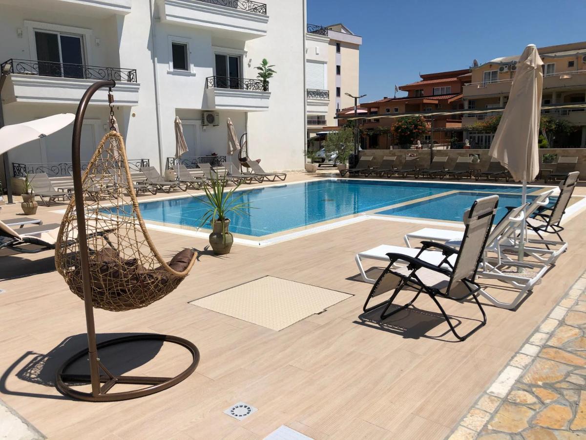 Metropolis Hotell Ulcinj Exteriör bild