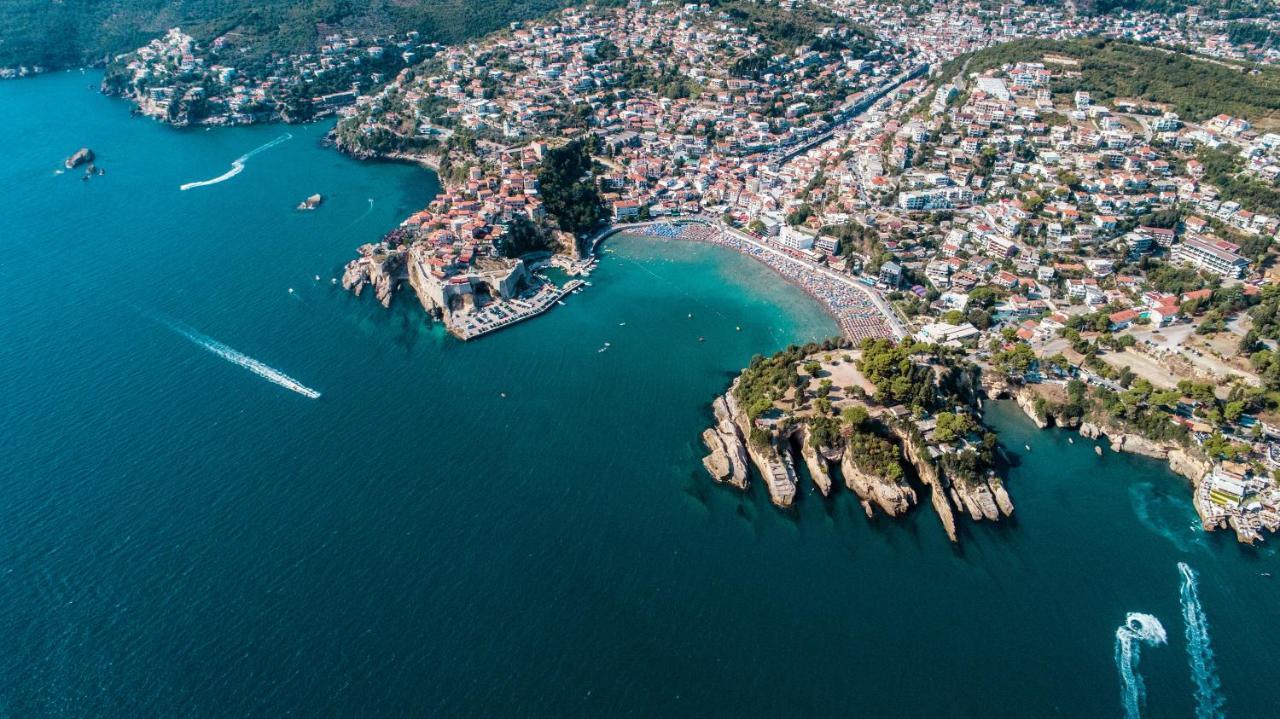 Metropolis Hotell Ulcinj Exteriör bild
