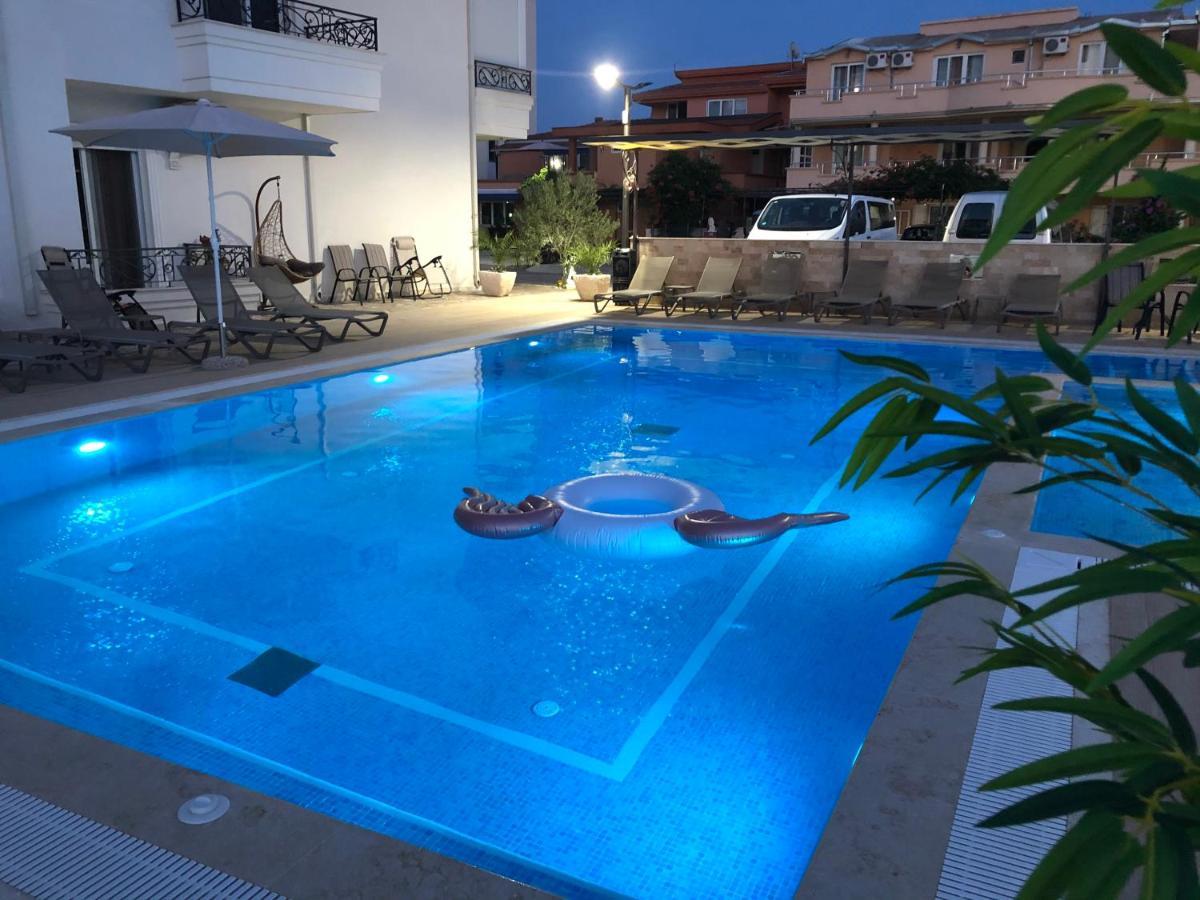 Metropolis Hotell Ulcinj Exteriör bild