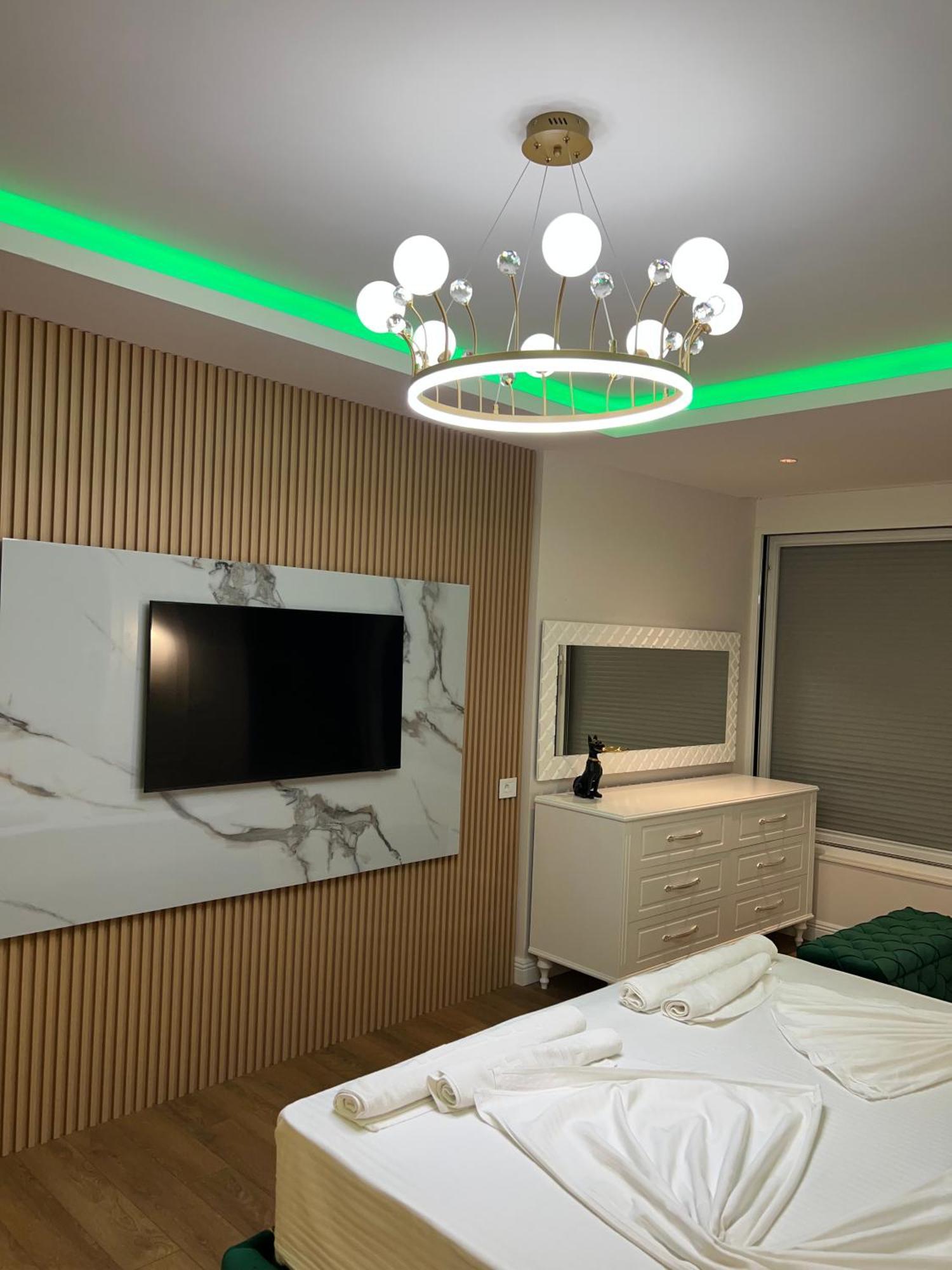 Metropolis Hotell Ulcinj Exteriör bild
